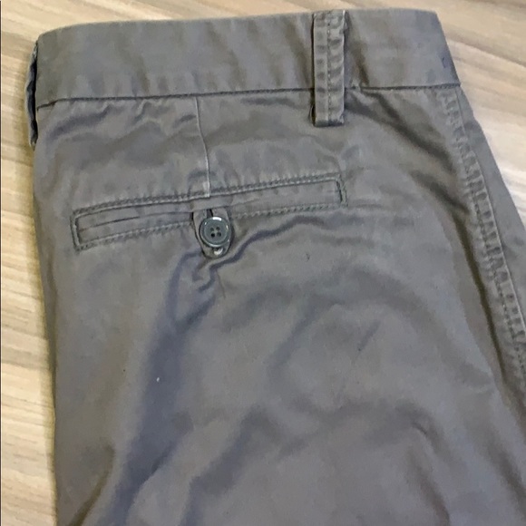 GAP Gray Capri Chinos, SZ 10 - Picture 8 of 9